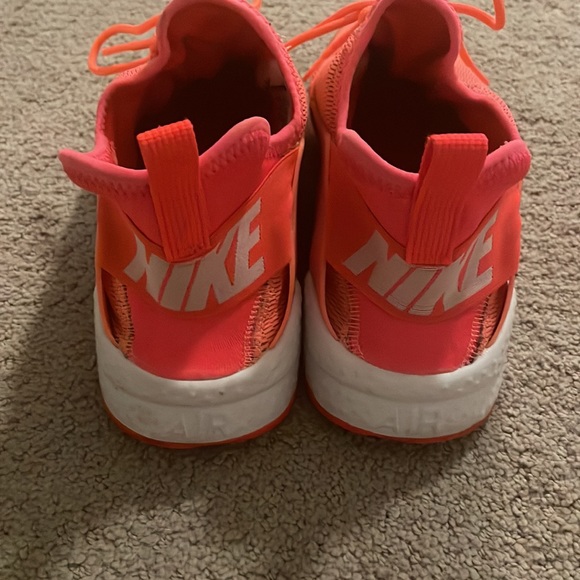 Nike Huarache - Picture 2 of 5